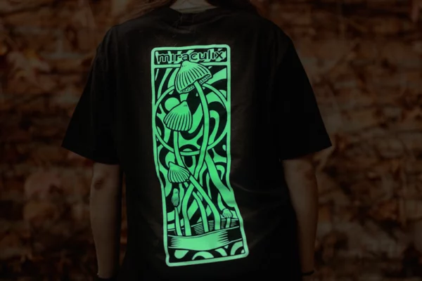 GLOW IN THE DARK – SEMILANCEATA ORGANIC SHIRT